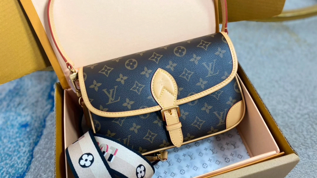 告诉一下高仿蔻驰coach公文包单肩斜挎手提包(今日/爆料)