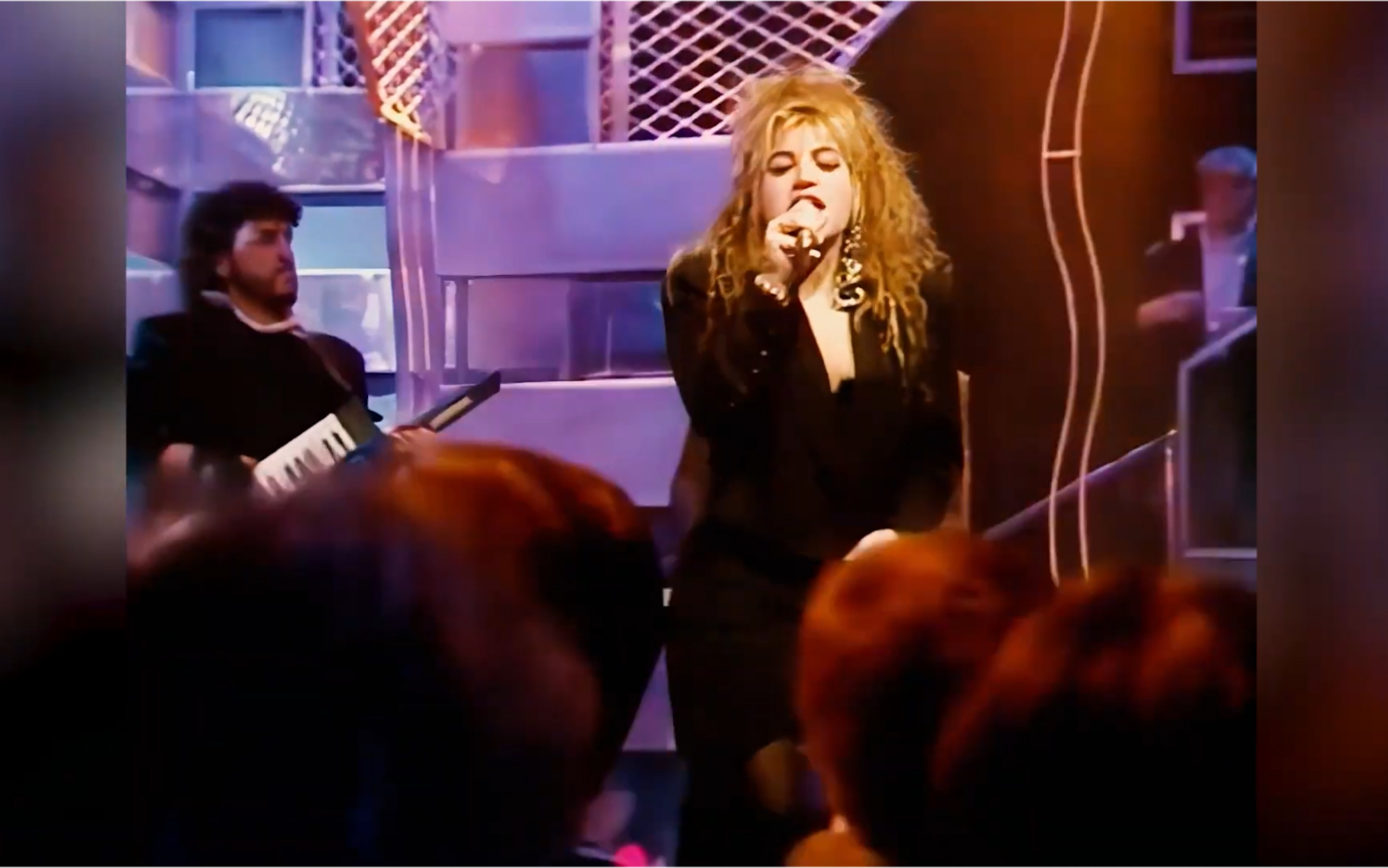 [图]Taylor Dayne - Tell It To My Heart (Top of The Pops)