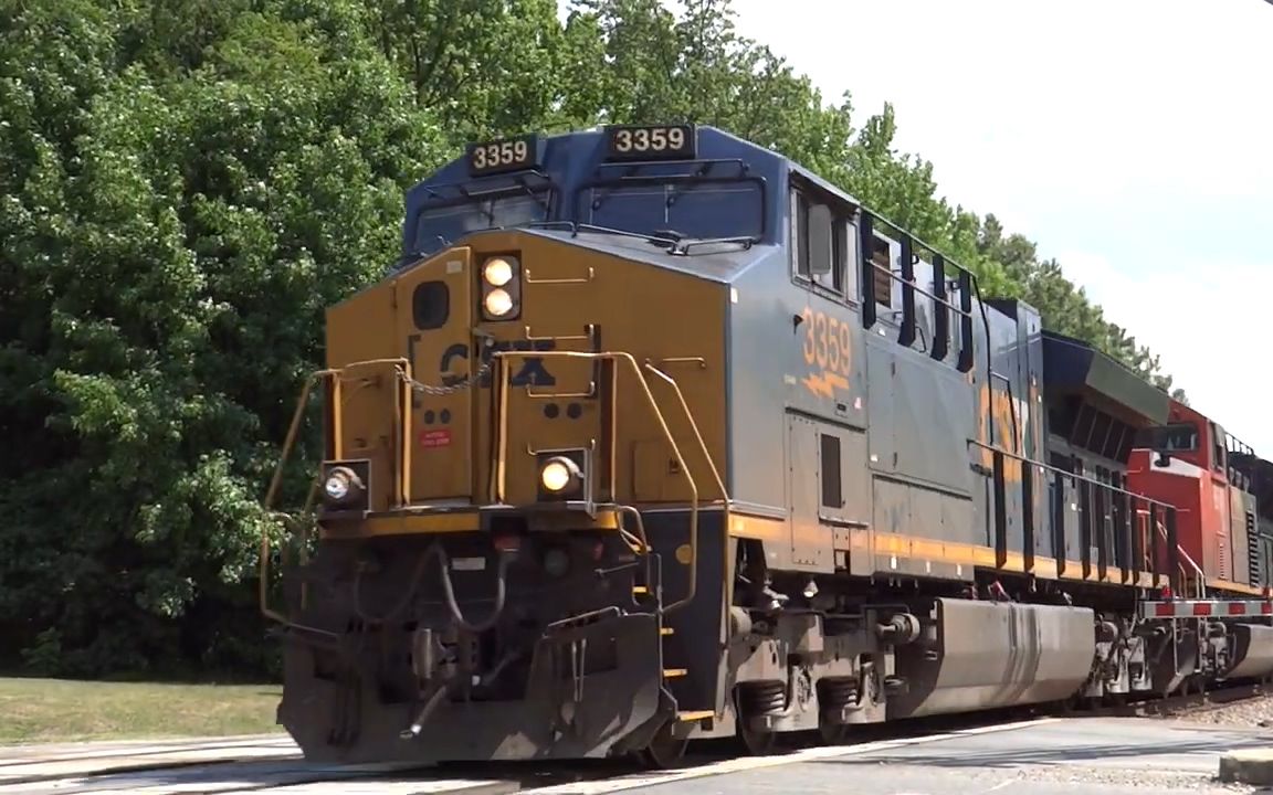 csx cn涂装货列 csx 3359(ge et44ah), cn 8849(emd sd70m-2)_哔哩