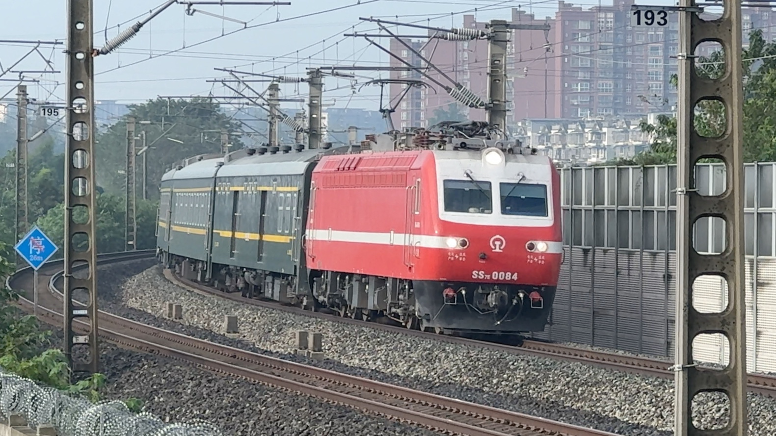 ss7e0084牵引k856提速通过