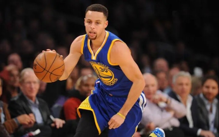 "丝滑控球,致命三分"斯蒂芬·库里丝滑混剪_哔哩哔哩_bilibili