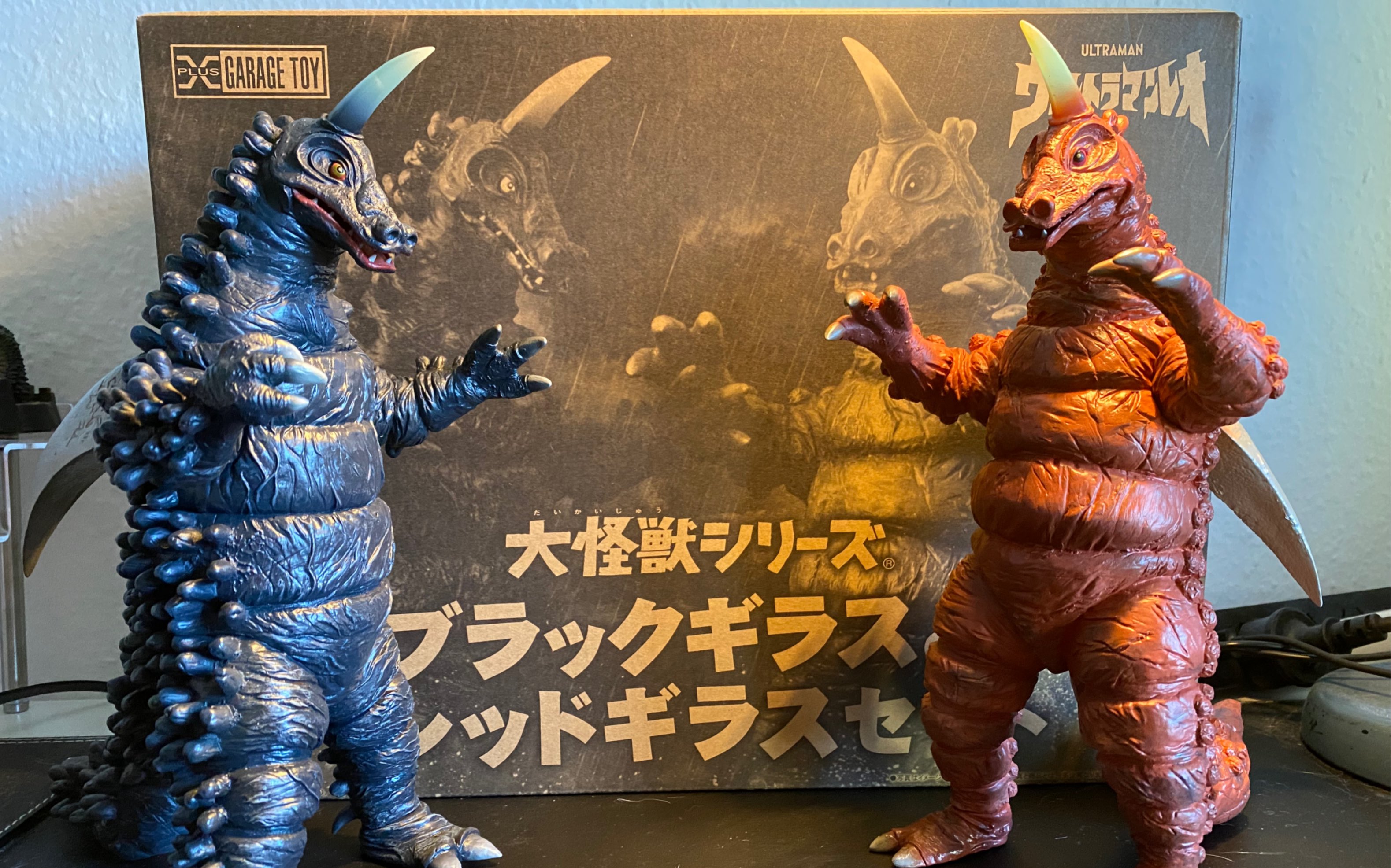 雷欧奥特曼xplus大怪兽孪生怪兽黑红基拉斯开箱展示