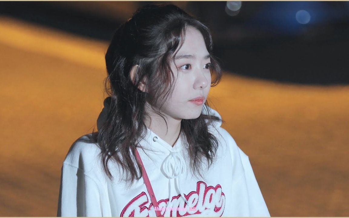 素慧11.23电台下班饭拍 企鹅换发型啦!