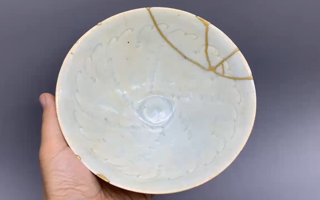 金缮修复青白釉划花斗笠碗