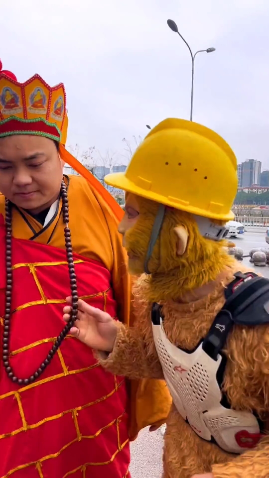 感谢大哥支持,这两天实在没有时间剪辑,转发一下猴哥的视频, @抖音