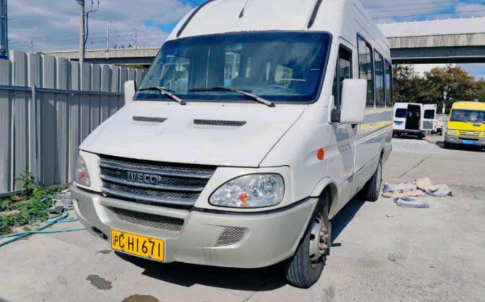 (编号:1345)13年4月17座依维柯宝迪,柴油国三,中型车非营运,全车原版