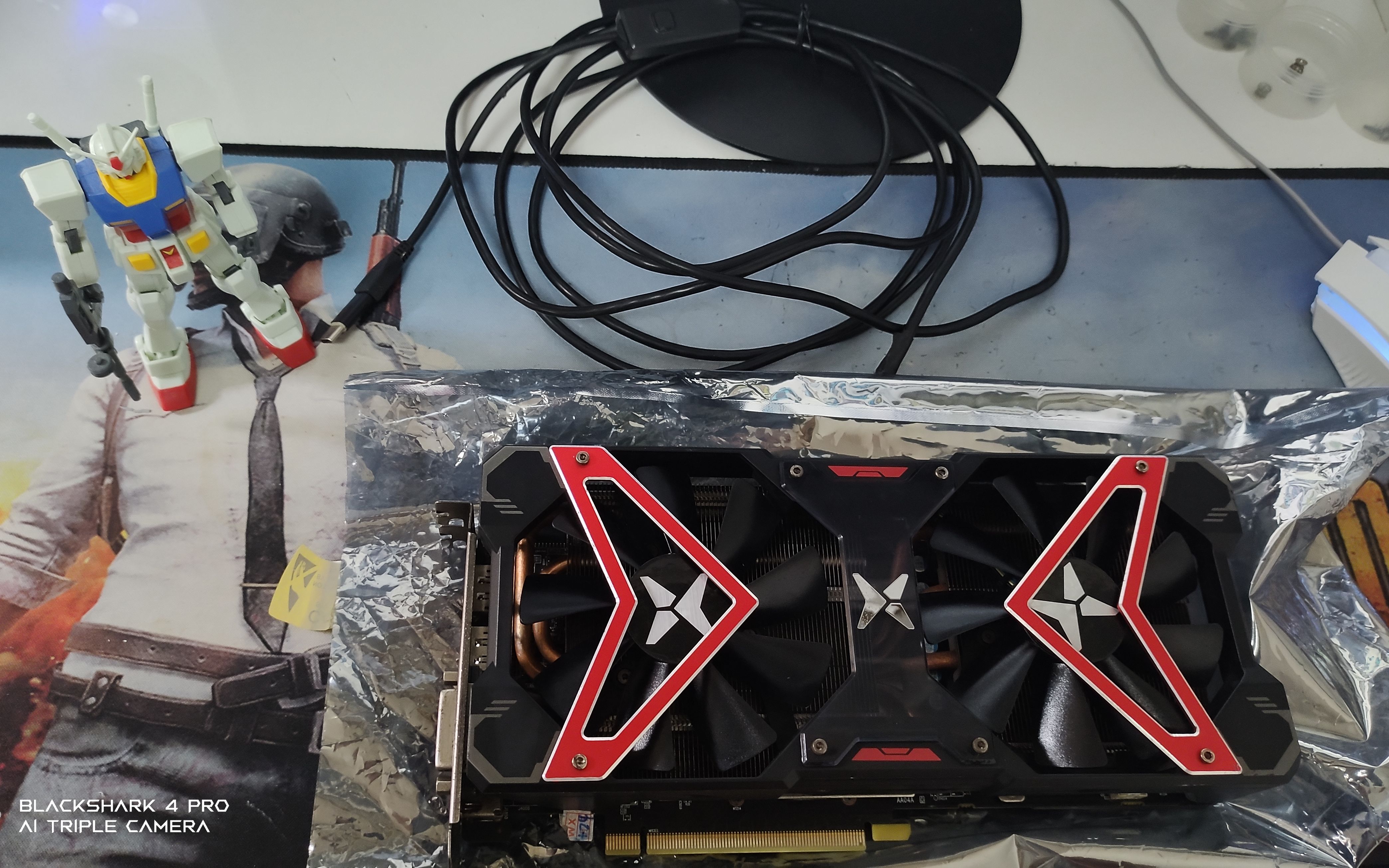 迪蘭rx590gme—8g—x戰神plus不拆解用內窺鏡看看顯卡內部