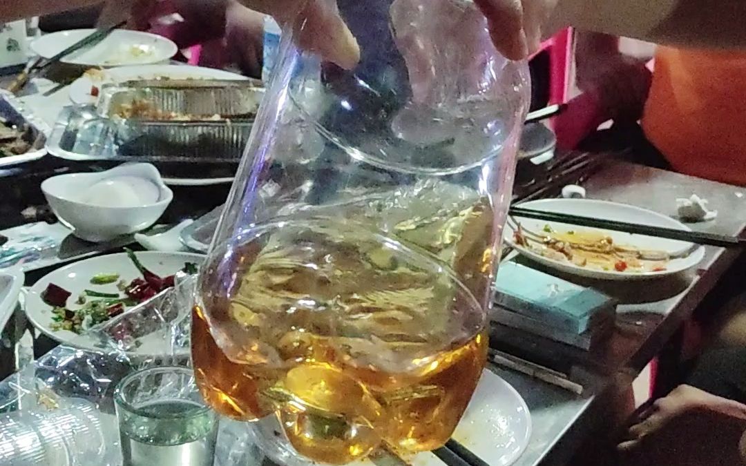 [图]从今天开始我要戒酒了，如果你不信的话，今晚你可以叫我出来，如果我喝了，那我先自罚三杯【醉开心纯粮散酒】