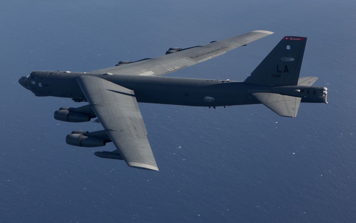 b-52轰炸机投弹现场实拍