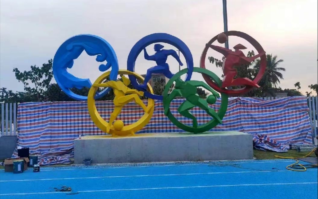 不锈钢五环雕塑