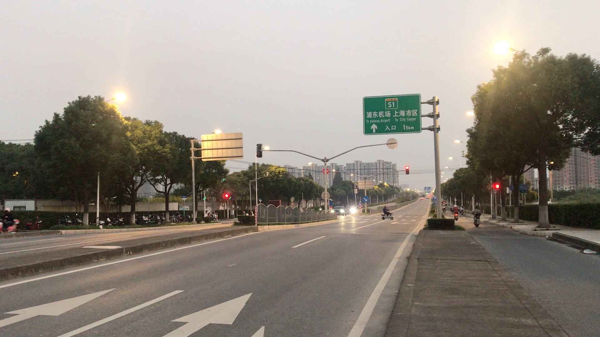 上海街景(傍晚的凌空路)