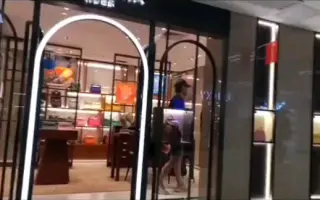 老汪服装社群:怎么打造个人短视频，大家可以从专业，内容，文案去入手，有耐心，坚持去做，会有成绩的！