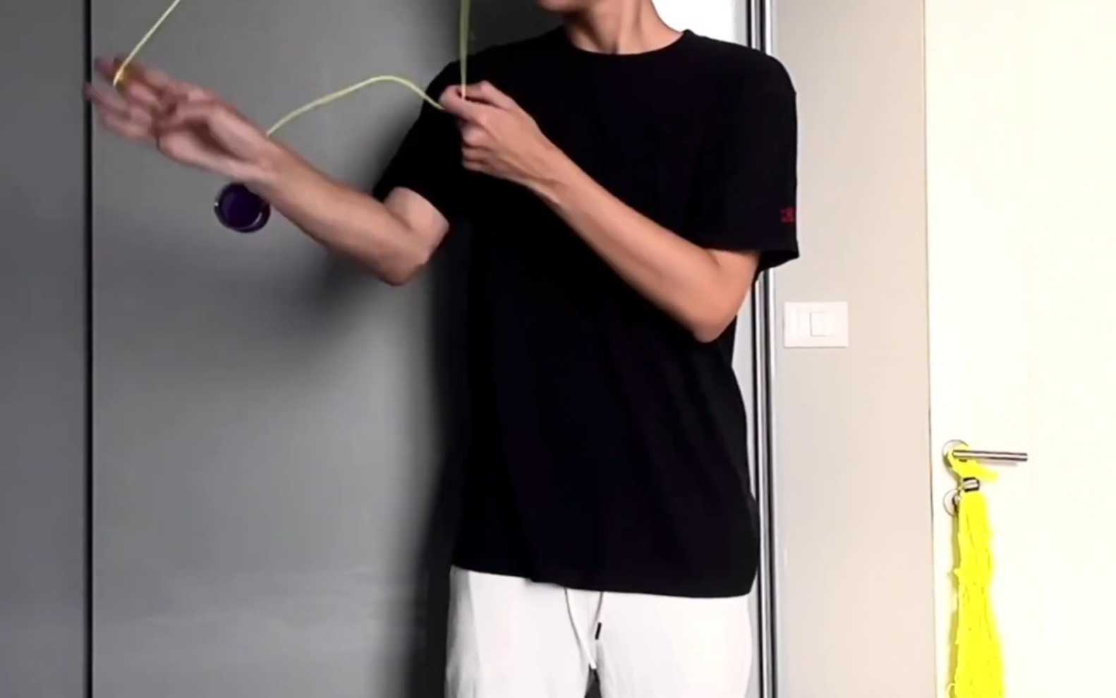 悠悠球教学 polo 飘线招式分享 最帅招式之一