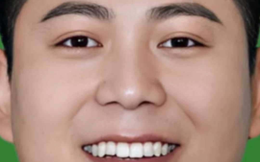 耳垂朝口的男人