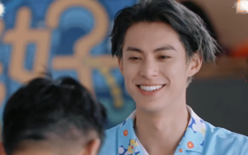 王鹤棣录制综艺现场突然黑脸?熟人局封神名场面!