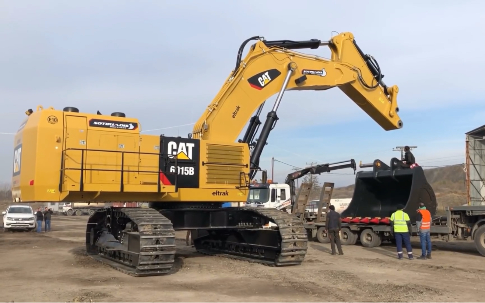 全新卡特6015b,看着真帅!