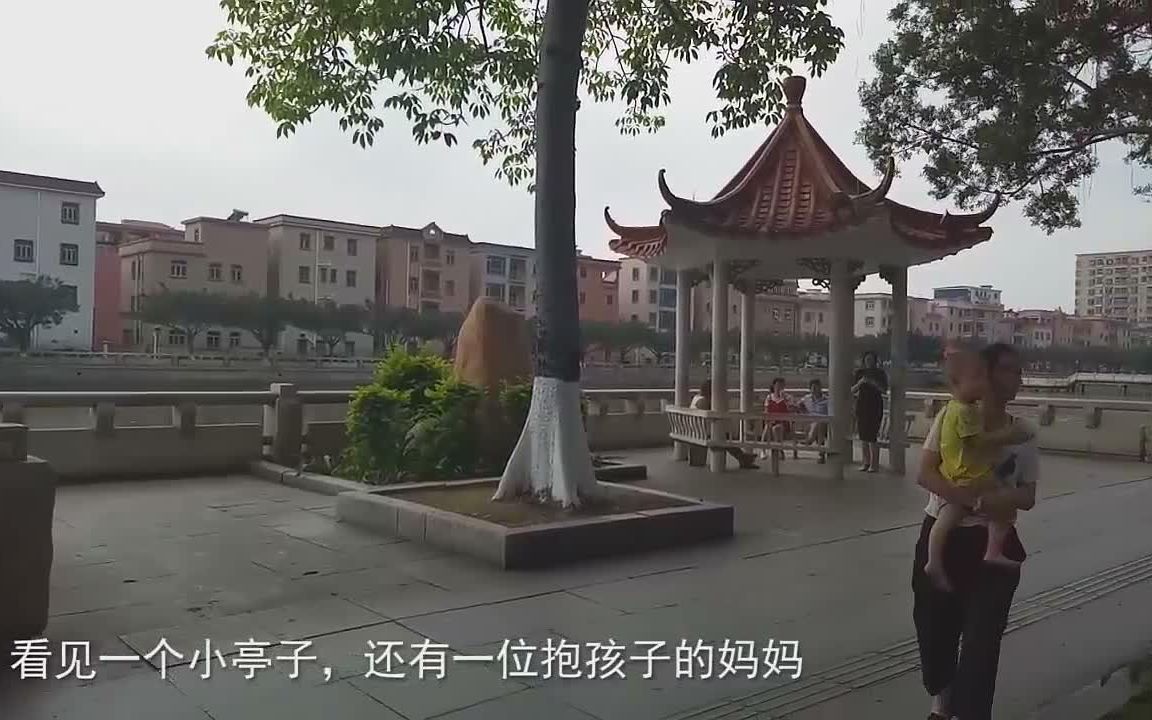 [图]广东东莞：不见了曾经三五成群玩耍的妹子，如今一切归于平静，让人感到落寞！