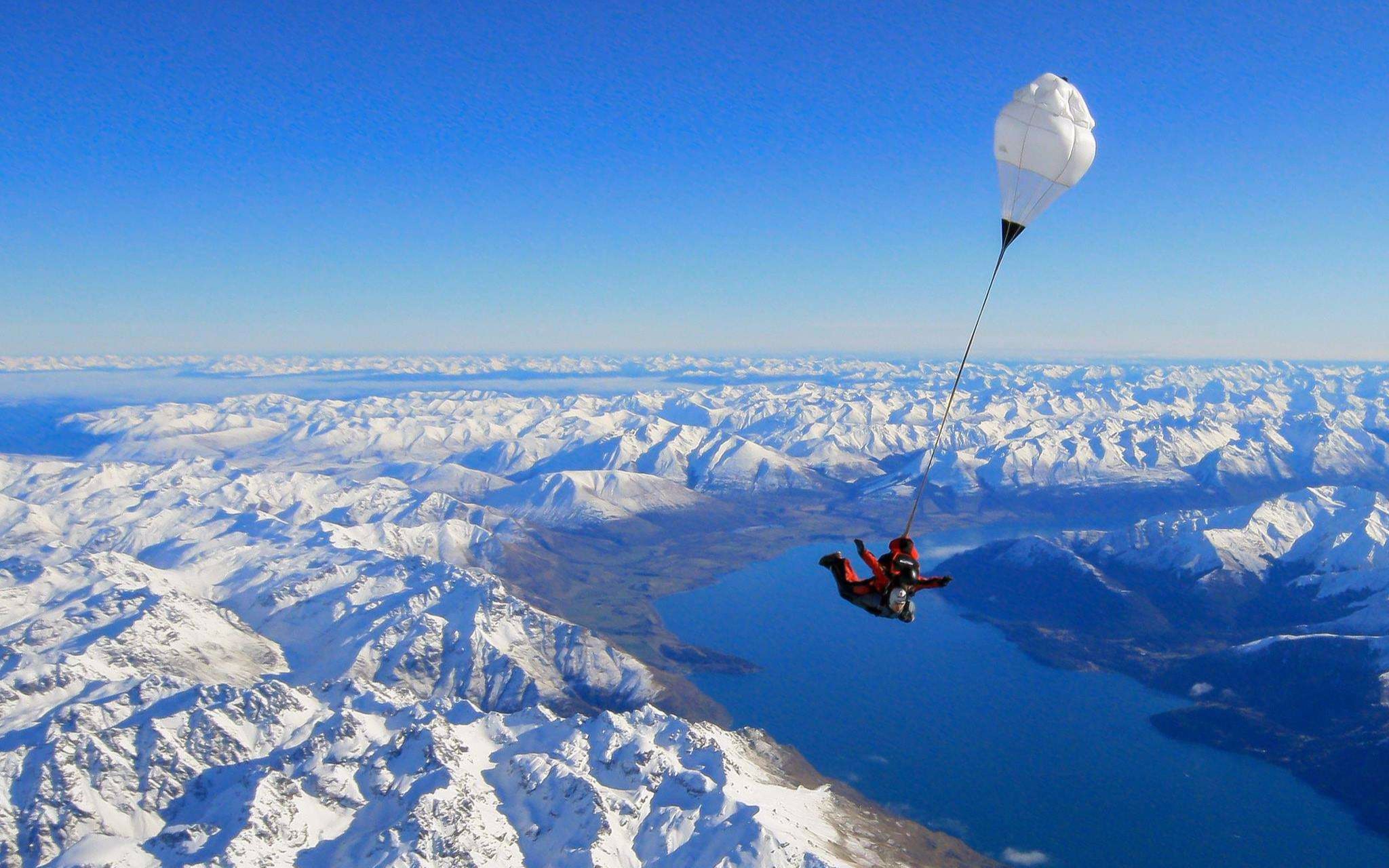 2049日报s03e239回家之路4万米勇气