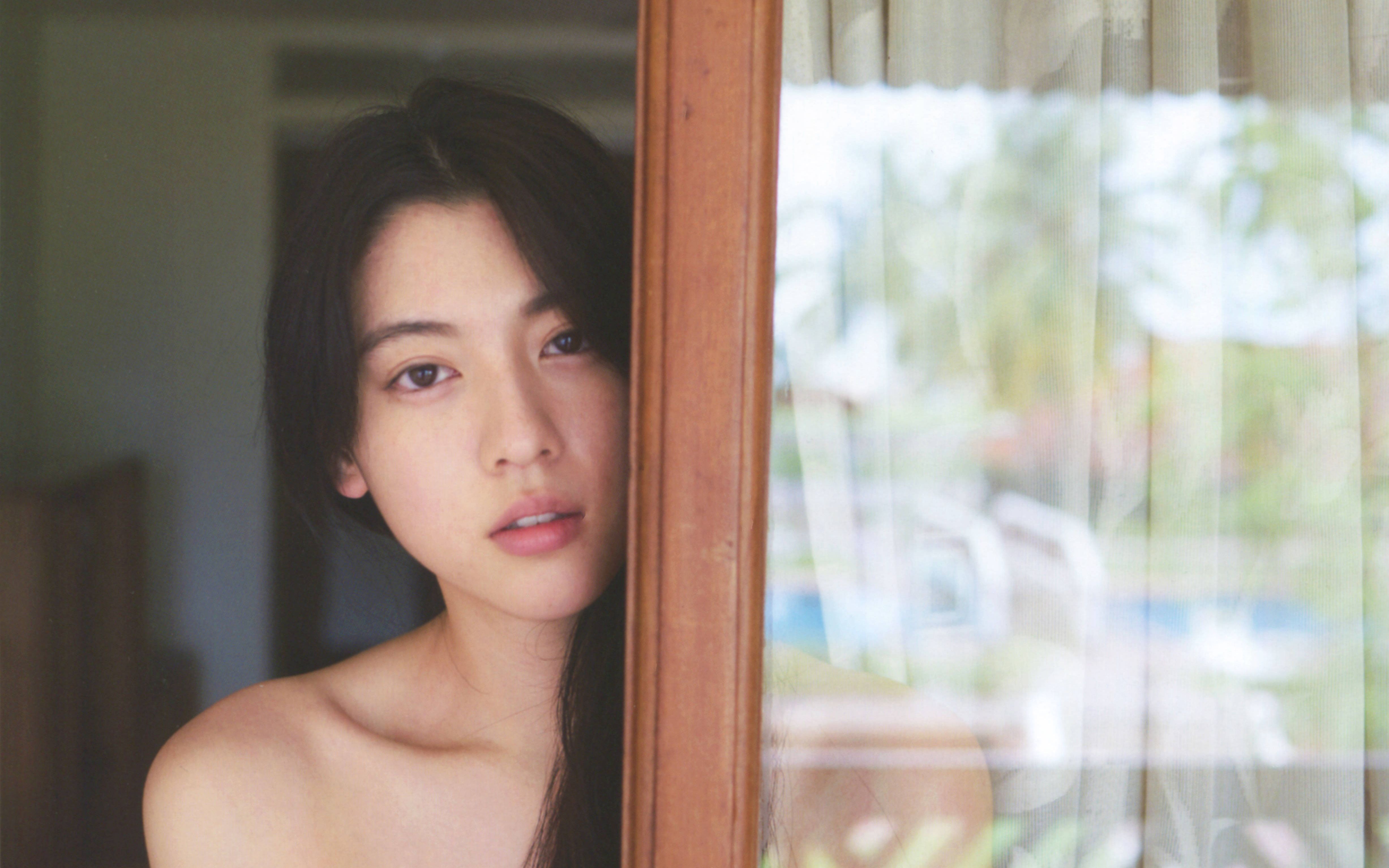 [图]审美向-日系写真集-三吉彩花