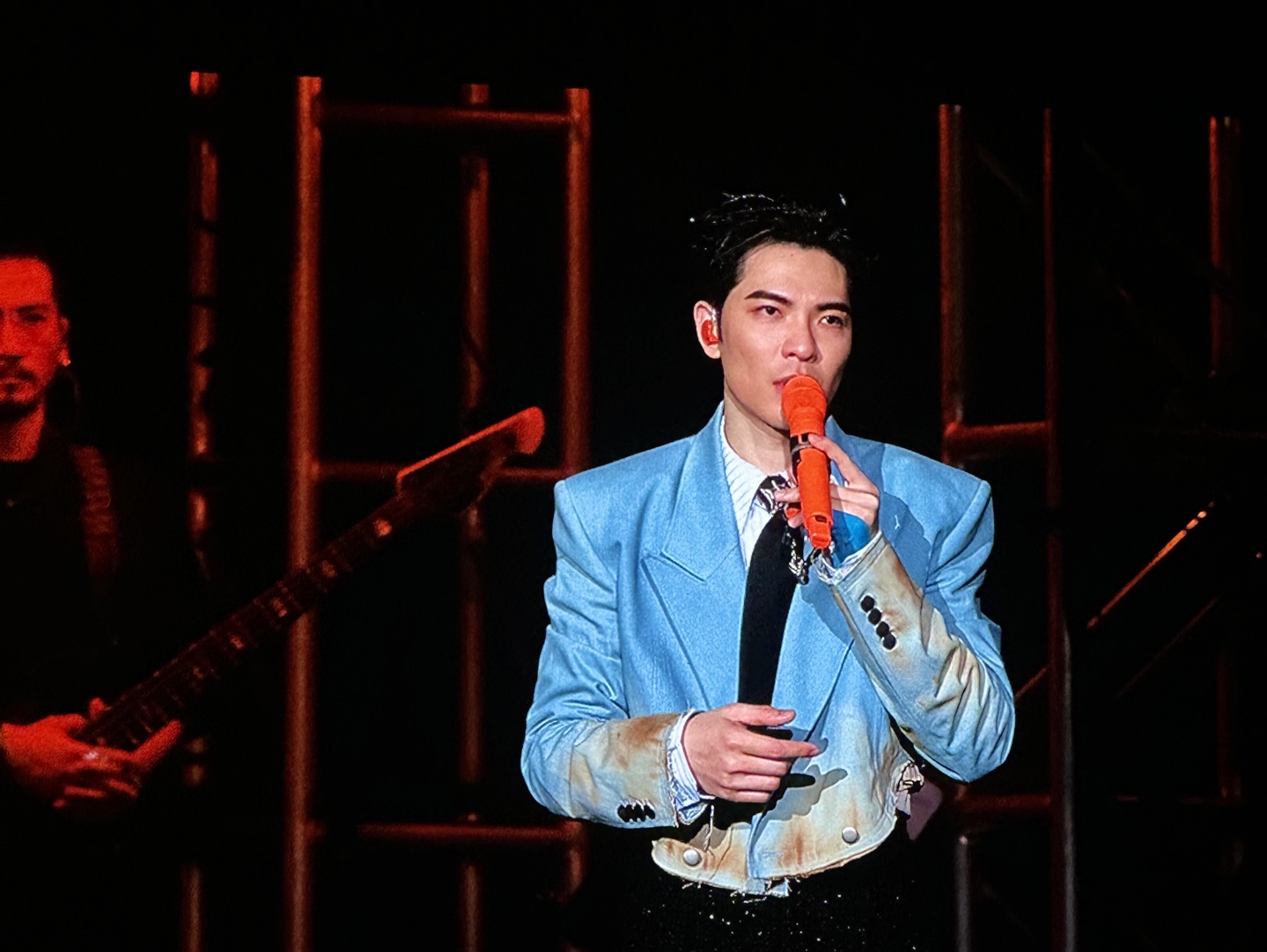 感动的泪 欢乐的笑 记录在萧敬腾广州演唱会