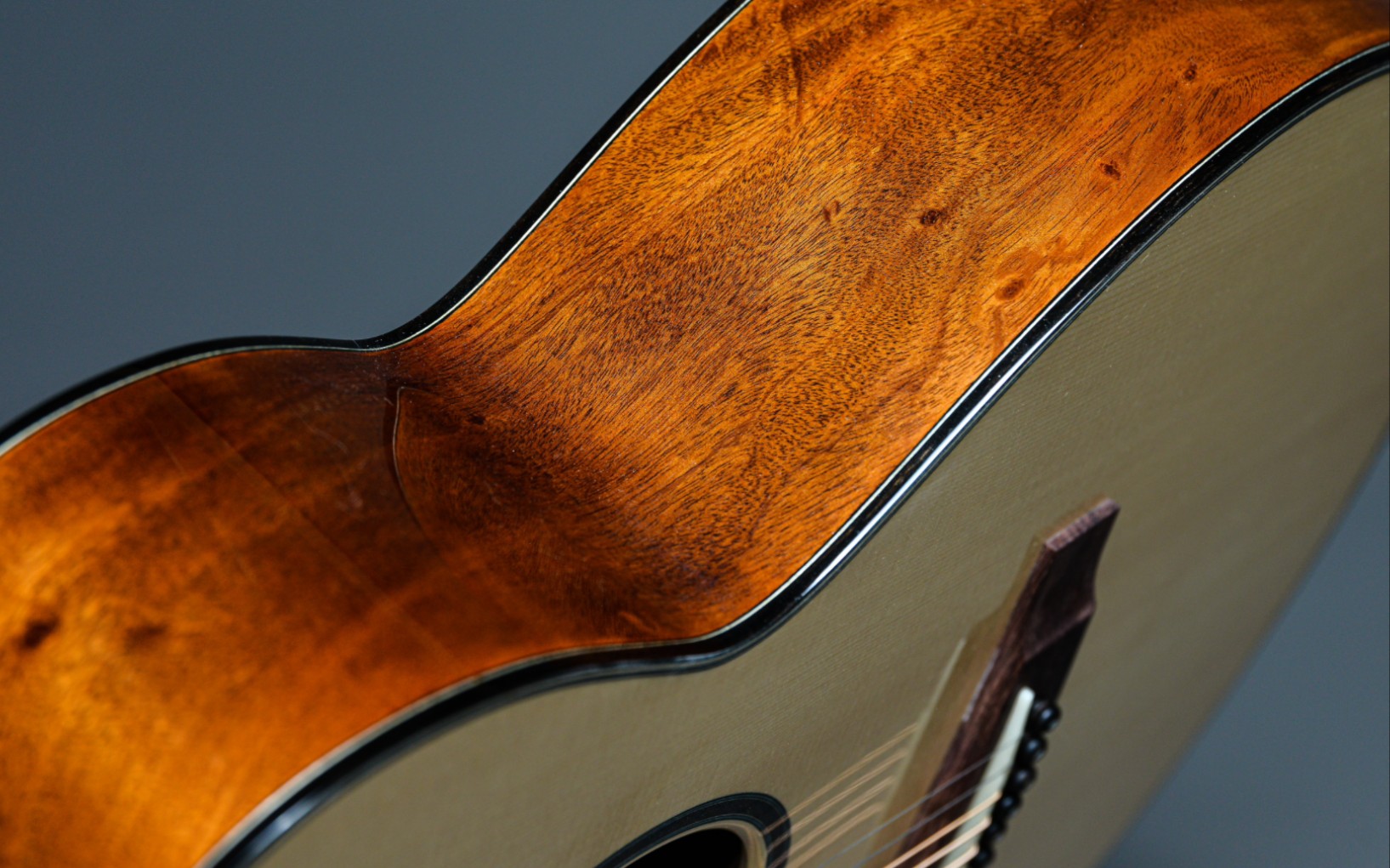 redkitemp桶型手工吉他制作完成