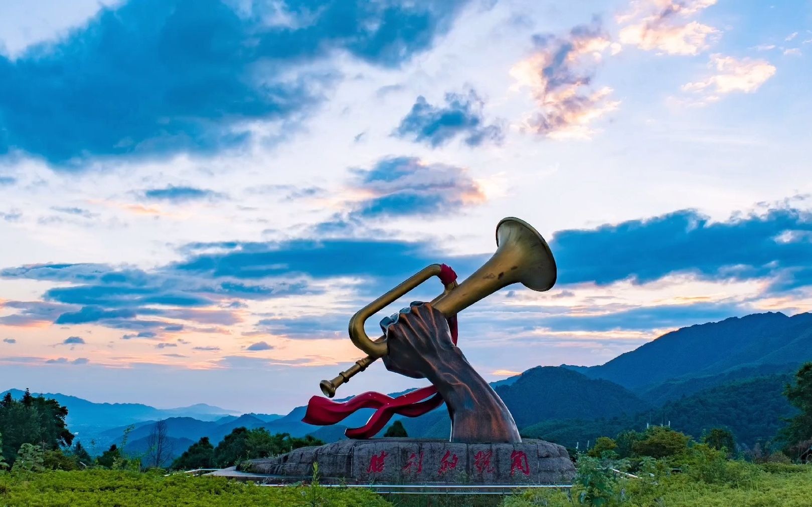 门窗十大品牌 冲锋的号角已经响起,决心的战鼓已雷动!