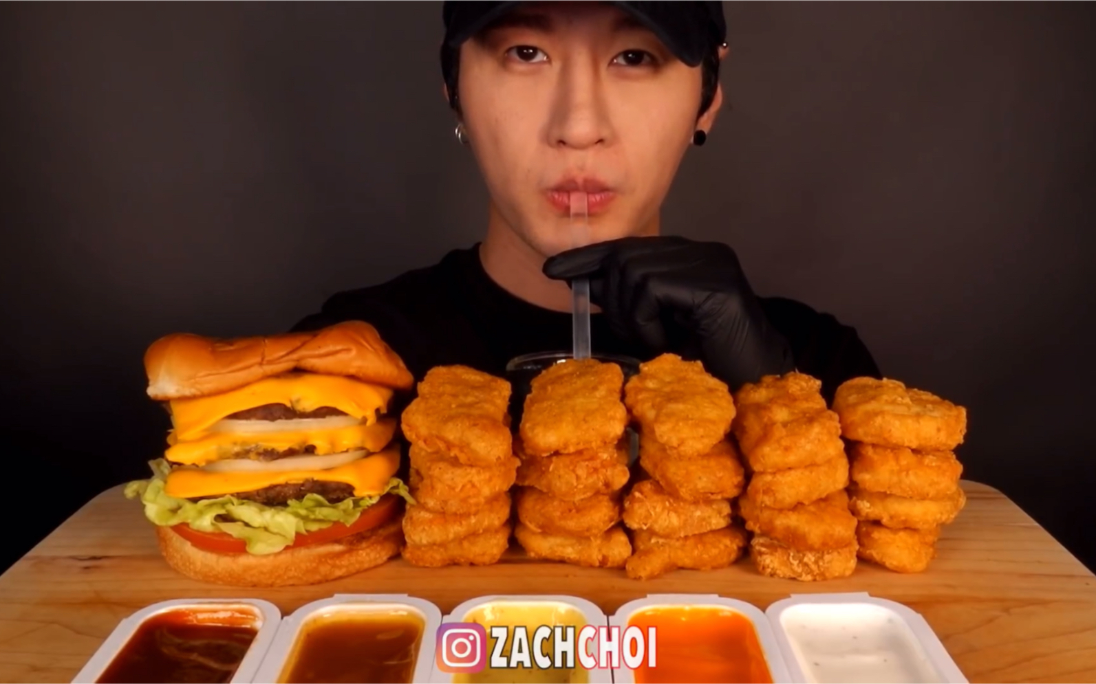 zachchoi吃播麦当劳汉堡鸡块吃到撑