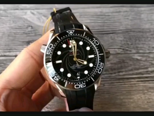 评测讲解 介绍vs欧米茄海马300系列詹姆斯邦德007限量版腕表做工怎么