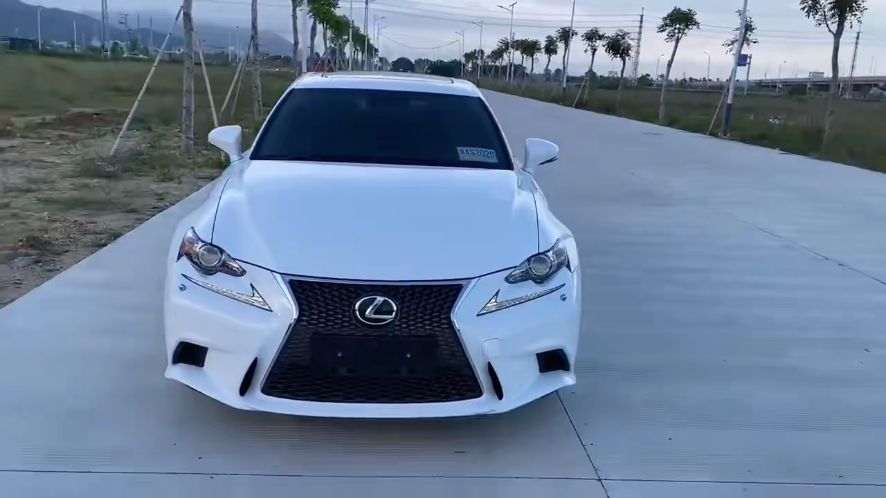 2016年雷克萨斯ls200t,2.