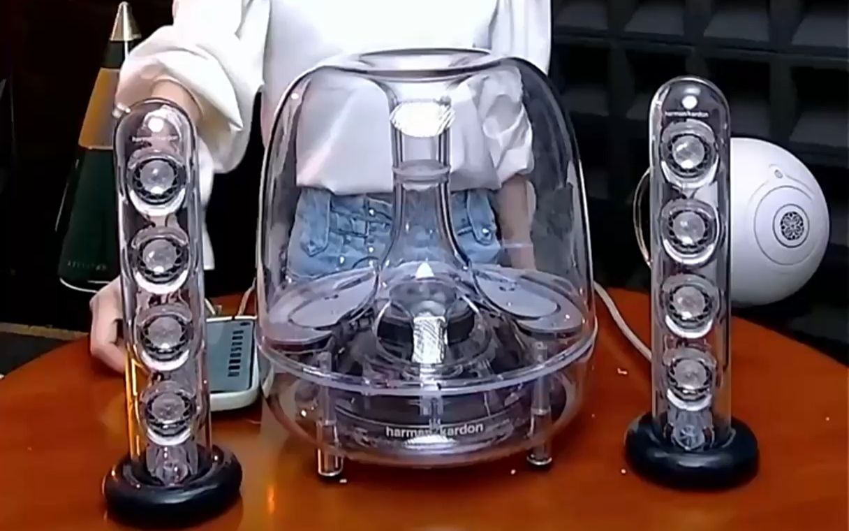 哈曼卡顿水晶3代这颜值也太高了吧,值不值得拥有你们说