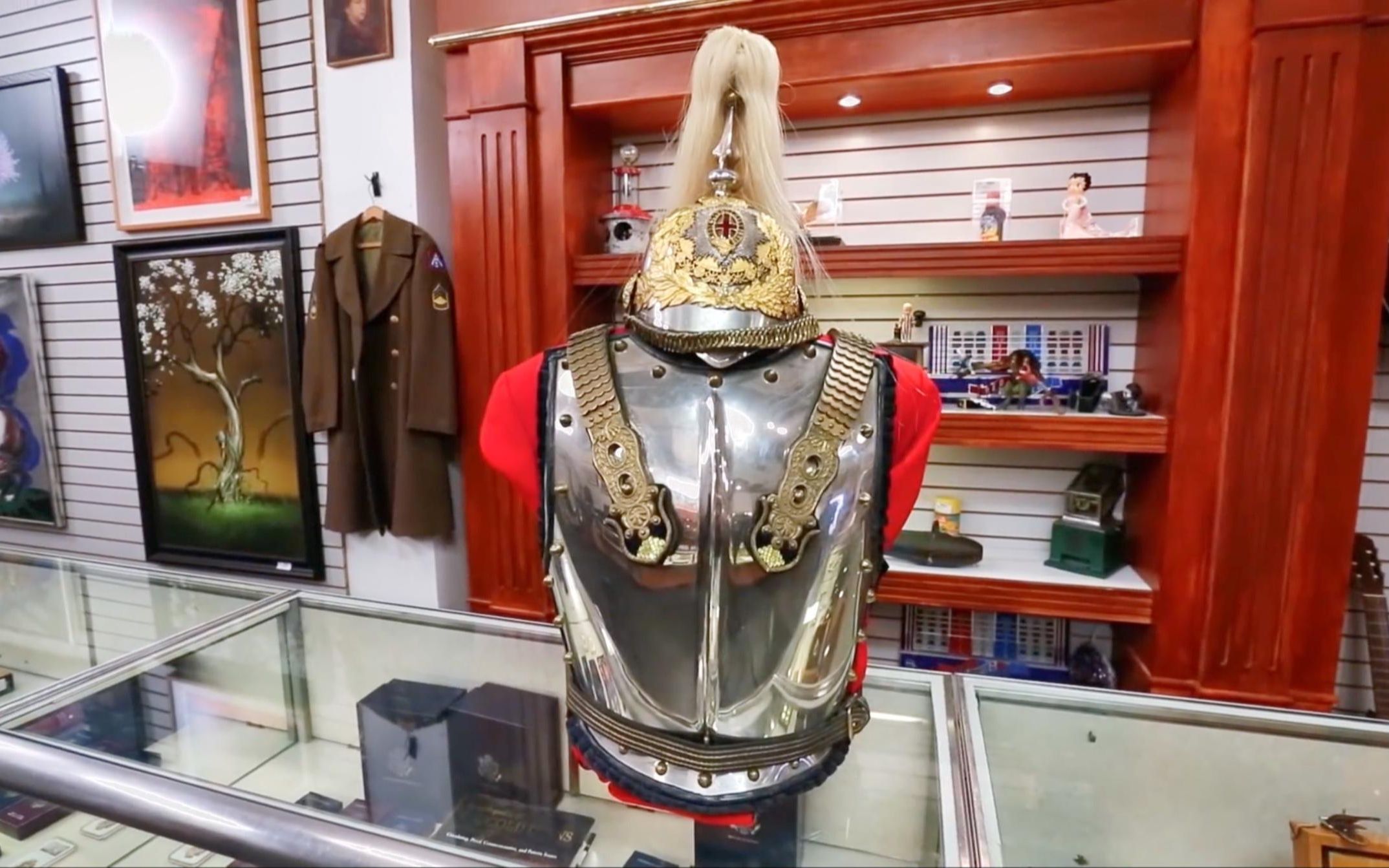 拿破仑东征俄国的盔甲,雍容华贵,价值70000人民币