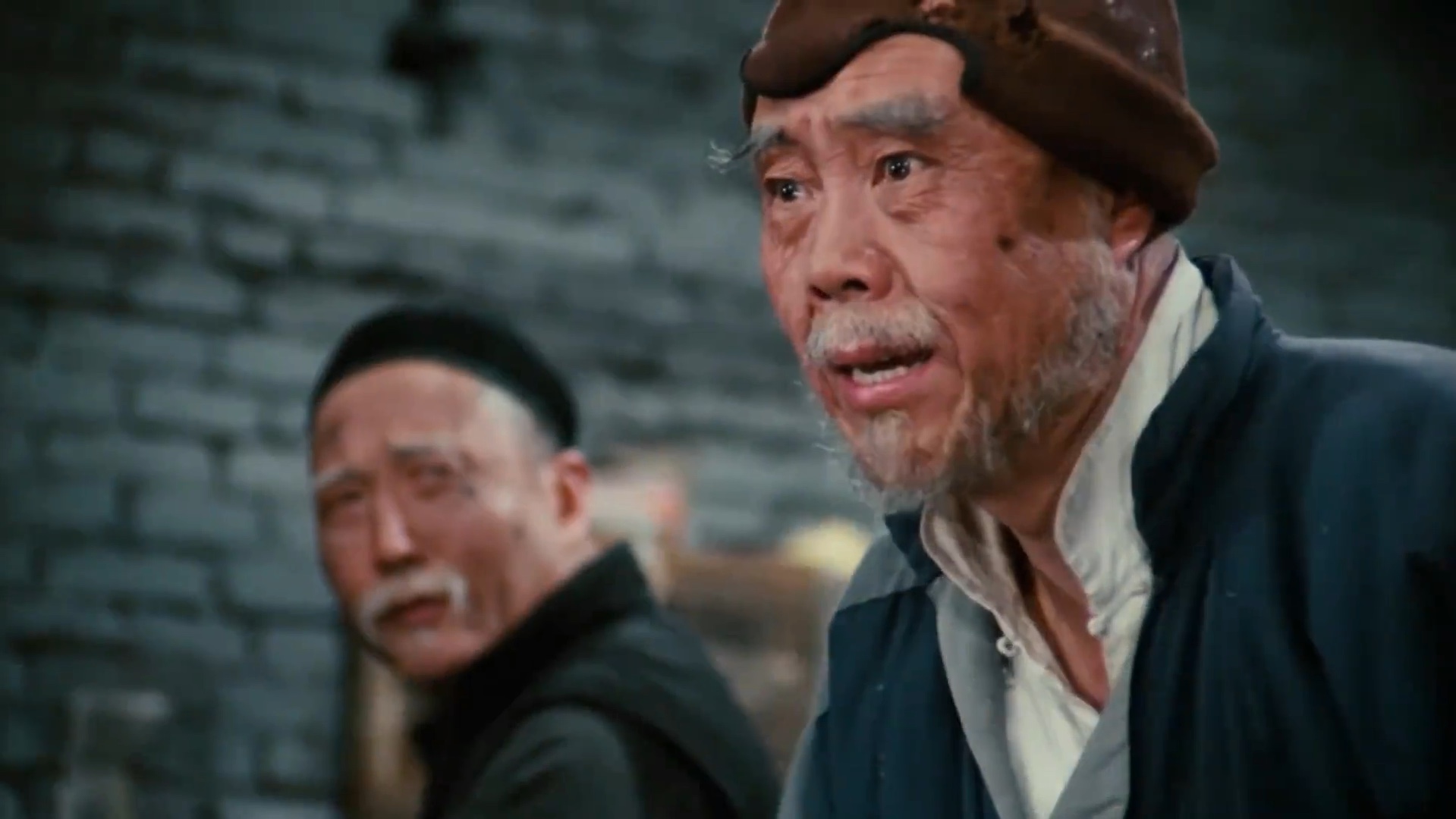 电影茶馆解说:旧社会贫困农民的悲惨命运,为了活着卖儿卖女