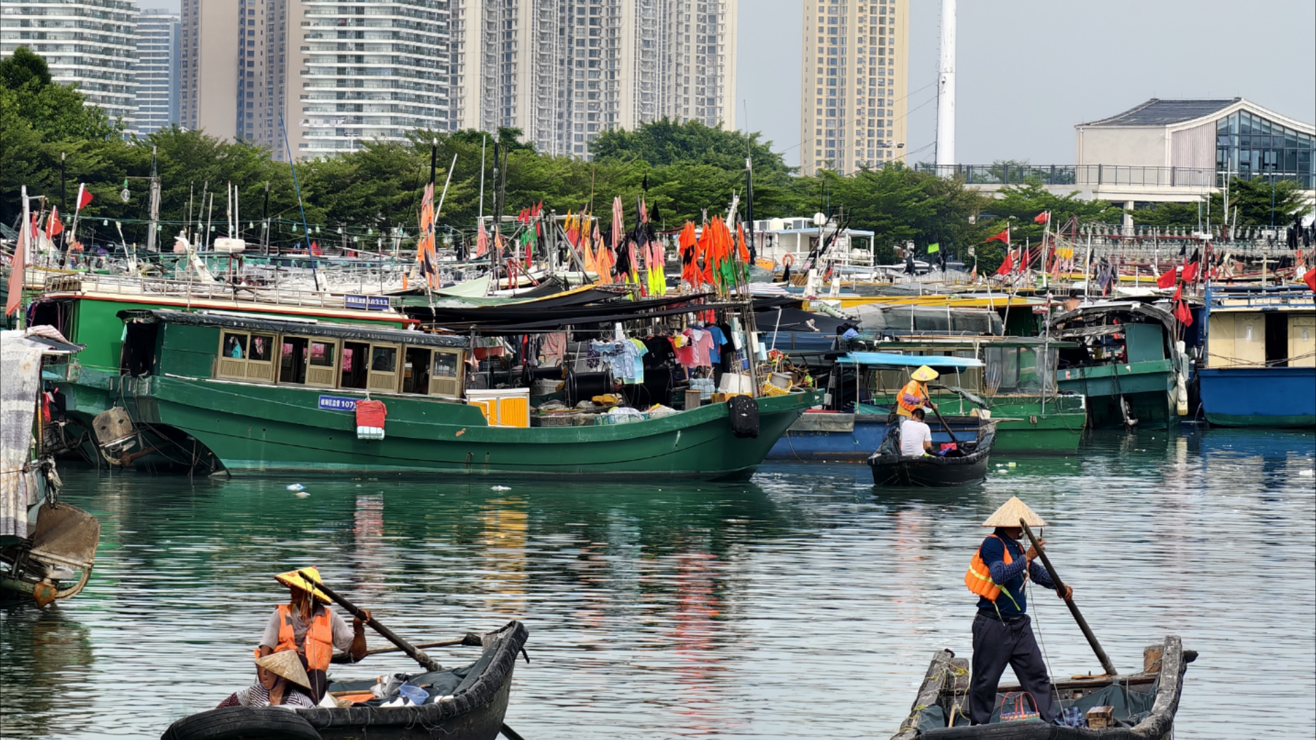 实拍现场!北海侨港开海仪式首批海鲜拍卖哔哩哔哩bilibili