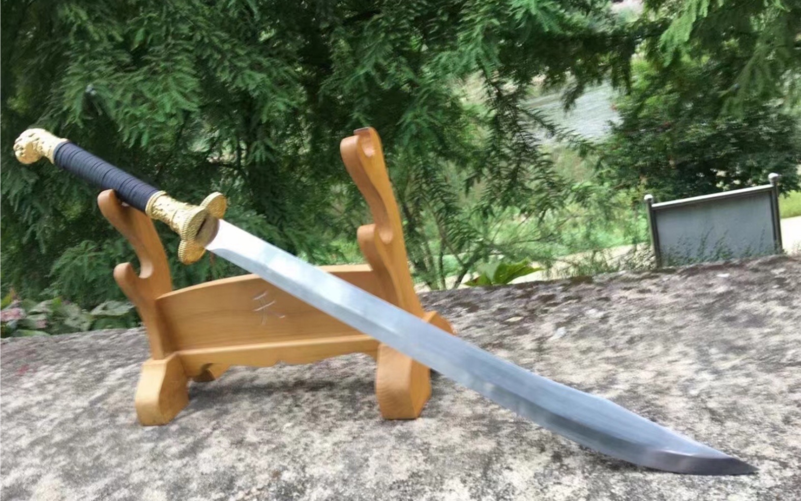 神鹰绣春刀-手工锻打高锰钢研磨直刀(288像素)