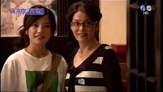 “妈妈”（潘虹）为女儿介绍对象的场面既尴尬又好笑