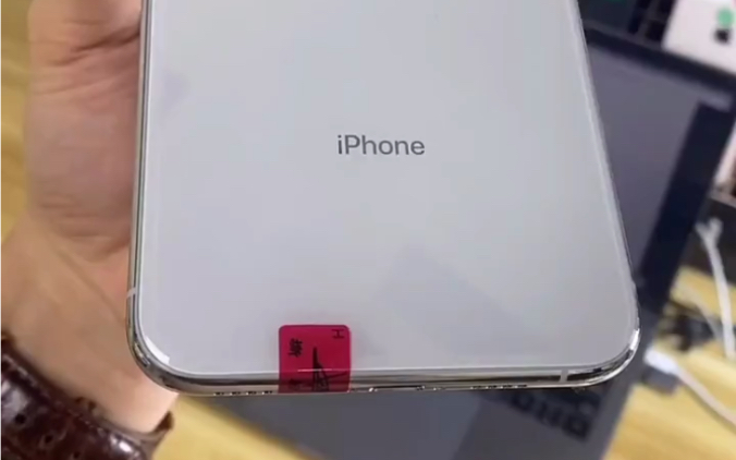 刚淘的手机这防拆标贴的有猫腻