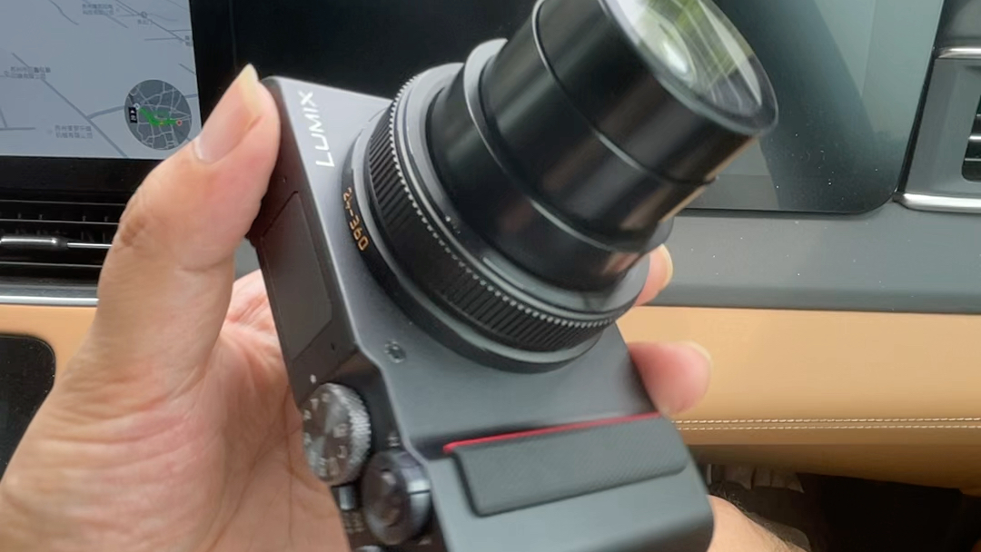 3000买松下zs220相机不香?非要买佳能g7x2