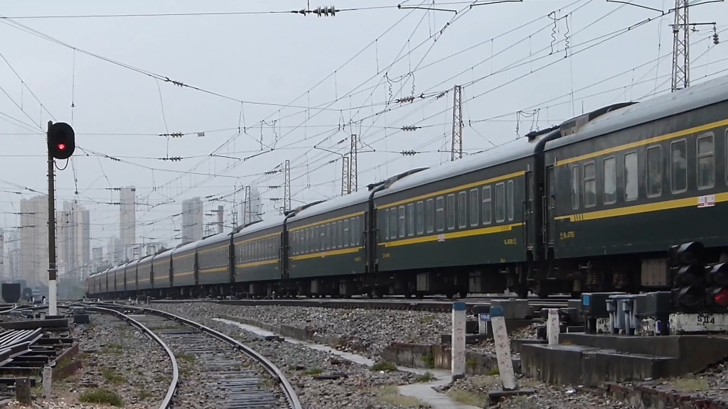 ss7e牵引k226通过汉阳站