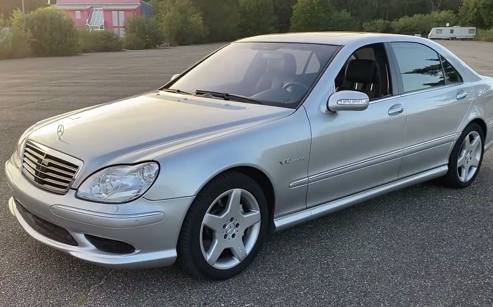[油管搬运] 奔驰 w220 s级 s600 biturbo v12 m275_哔哩哔哩_bilibili