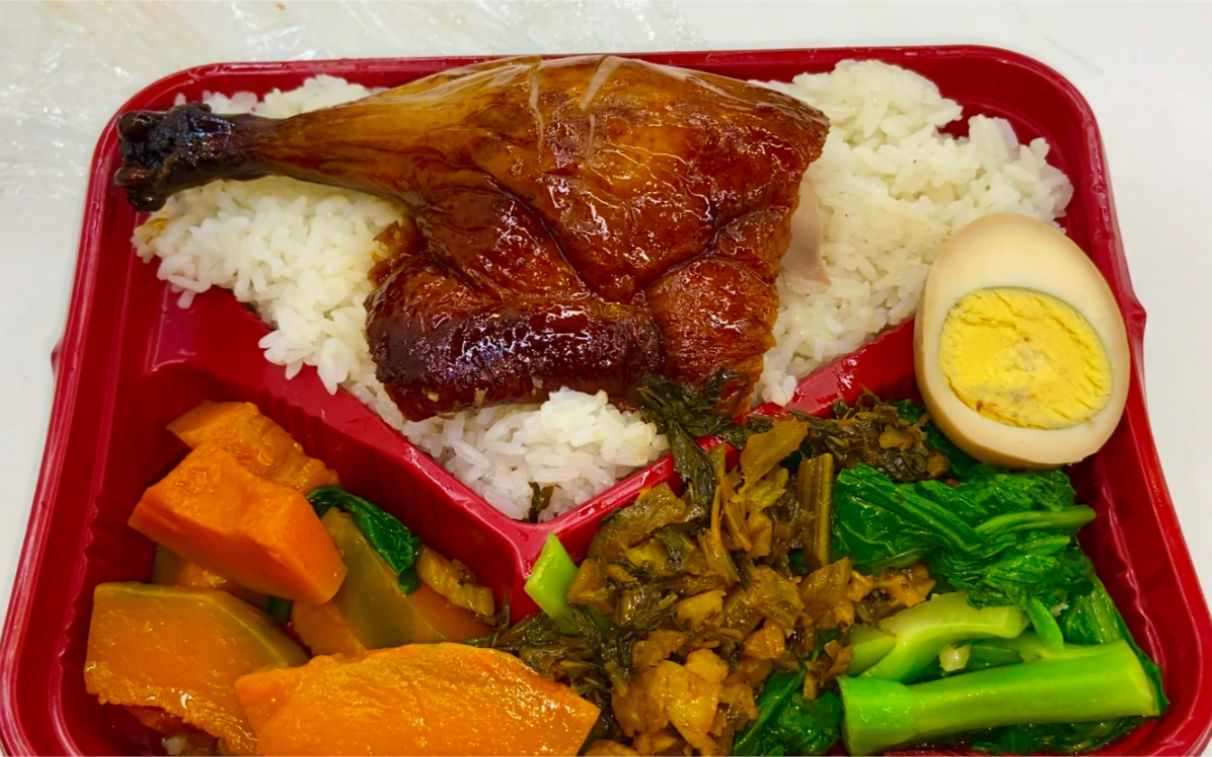 活动作品广西沃尔玛超市盒饭138元5样菜便宜实惠又干净真值得