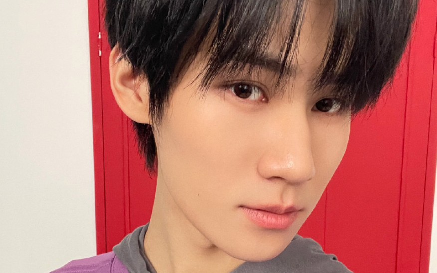 【张真源】"糊"也挡不住哥的帅气