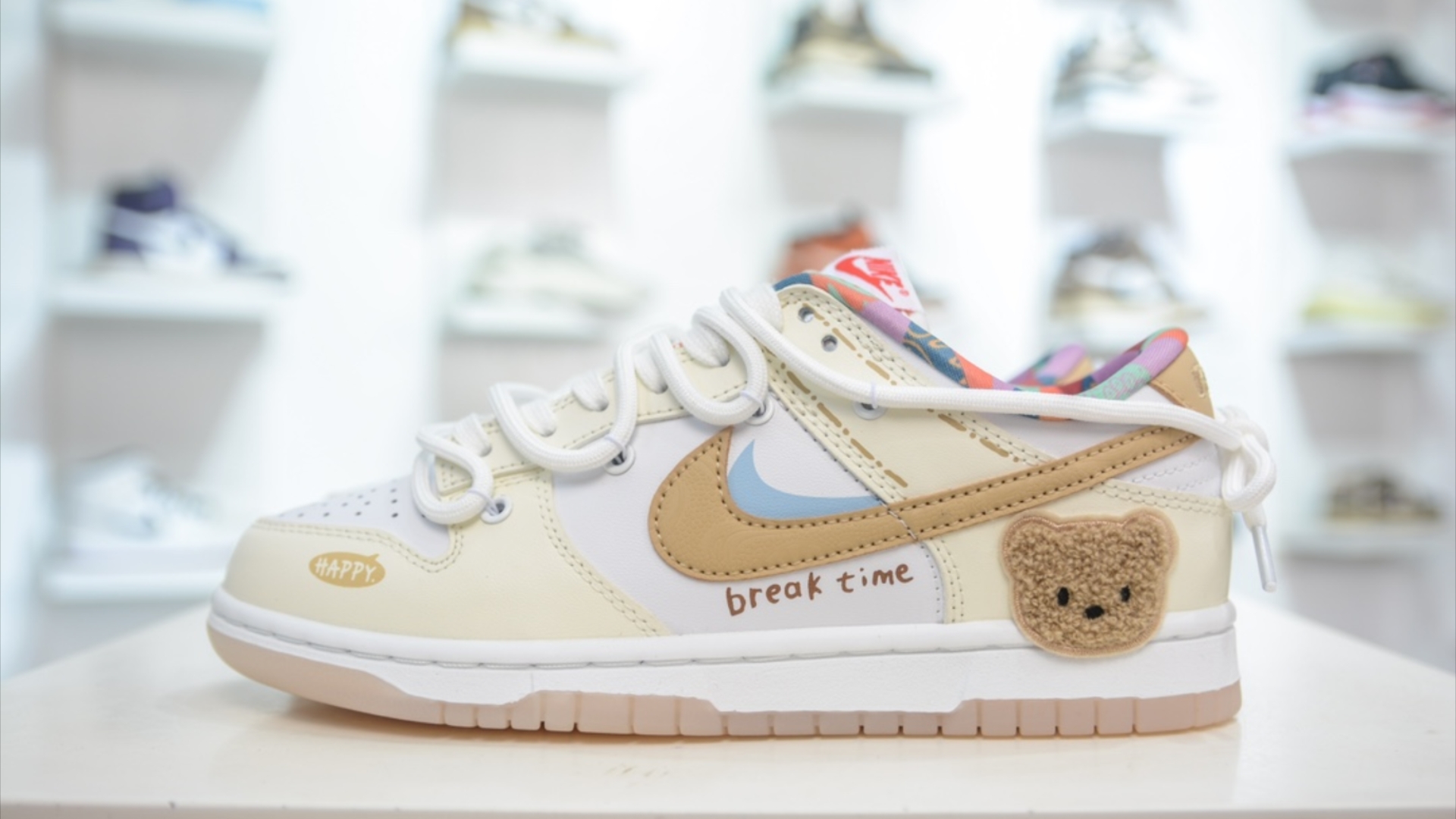 nike dunk low 蛋糕小熊