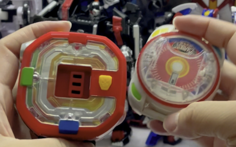 咖宝车神召唤手表第一代与第四代的玩法与区别