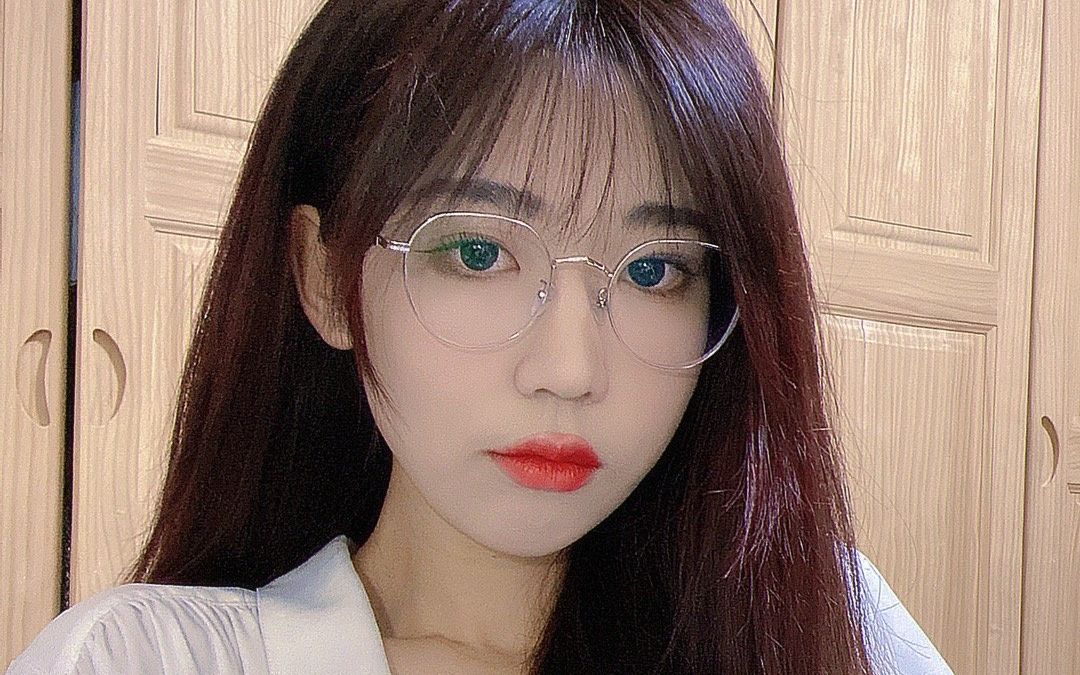 【snh48-闫娜】中心打歌舞台第四场闫娜助演cut2