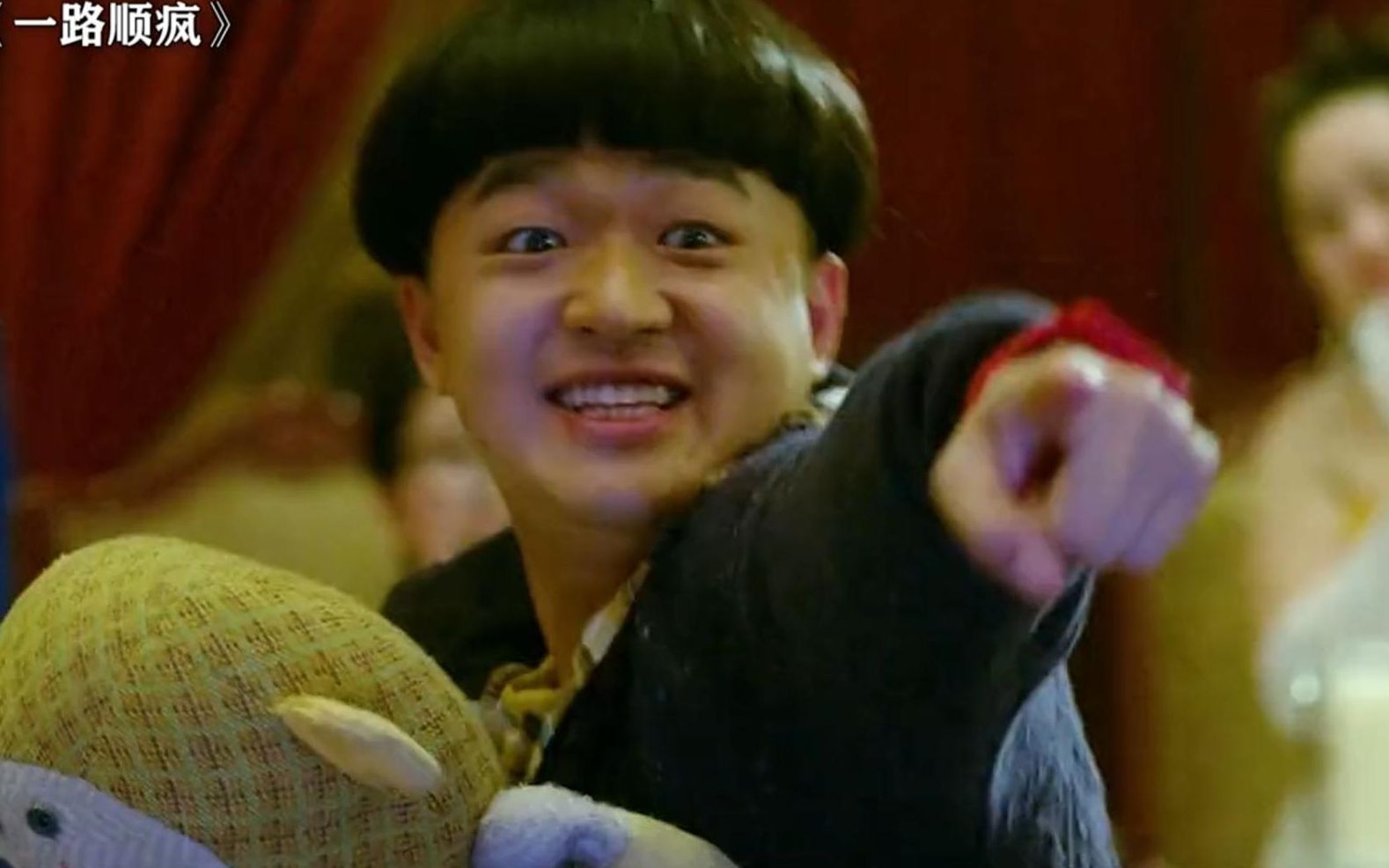 包贝尔演傻子就是本色出演!