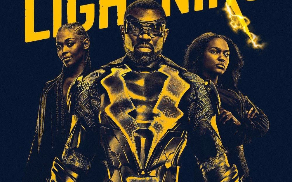 dc漫改新剧《黑霹雳》黑人超级英雄隐退多年 为救学生重出江湖