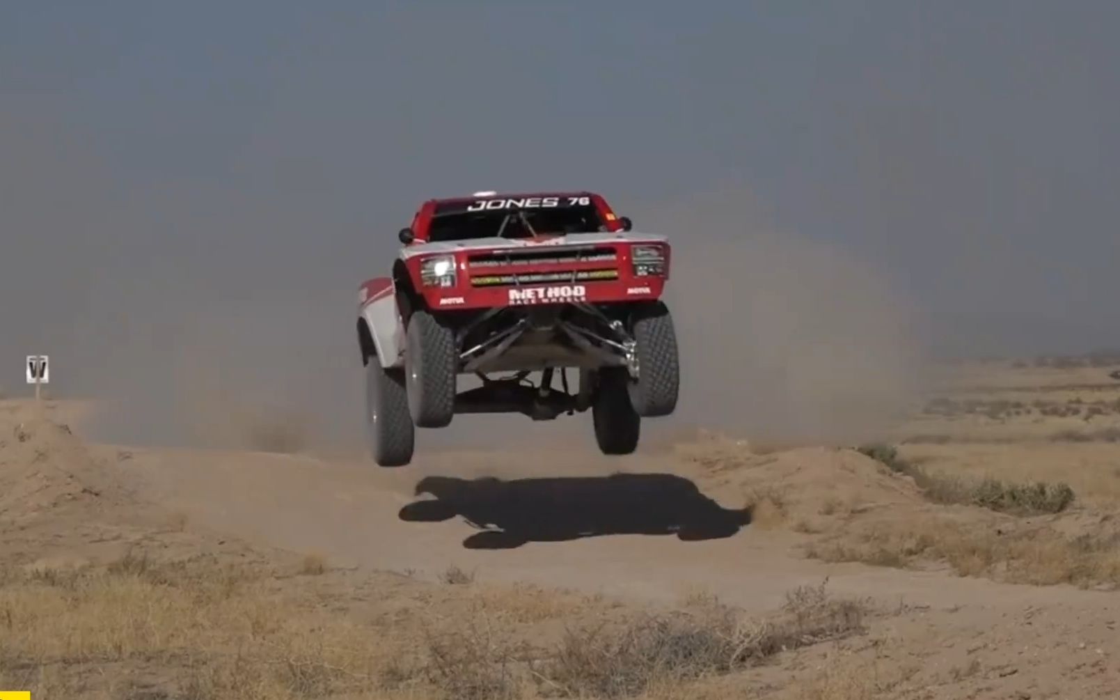 杰西·琼斯疯狂快速的奖杯卡车