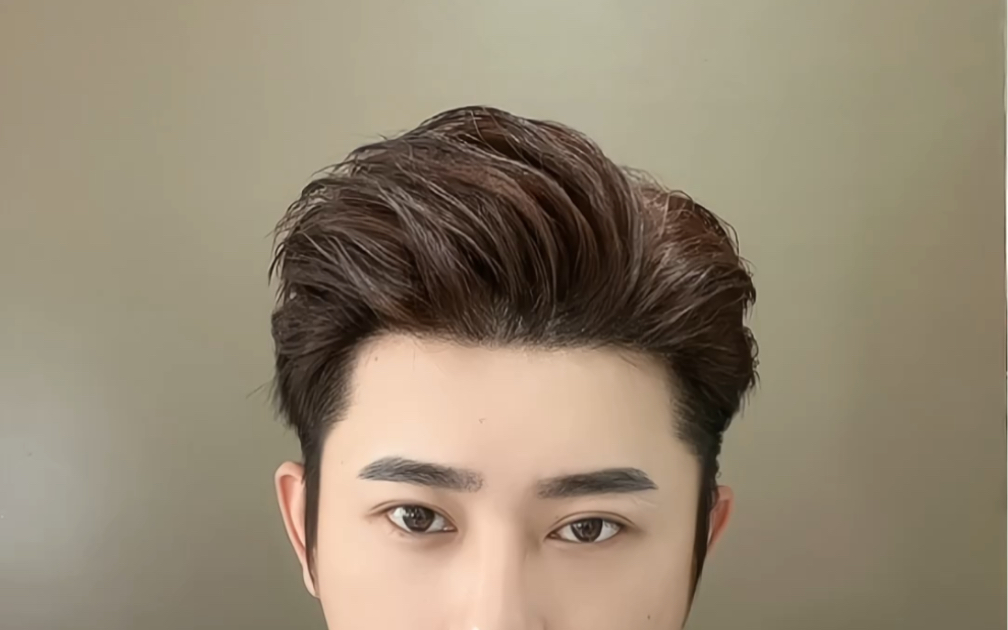 韩系发型男生三七分图片