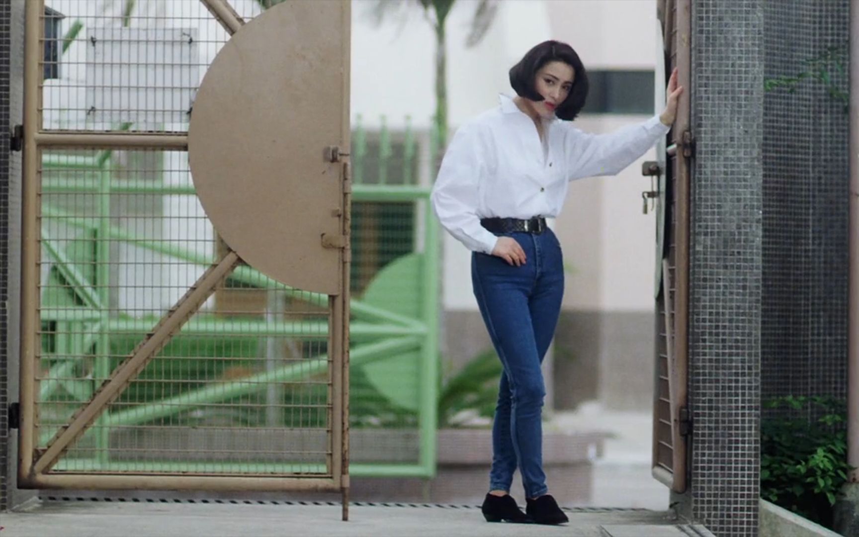 歌后徐小凤的《心恋》,开口即经典,原来暗恋也能这么美好_哔哩哔哩