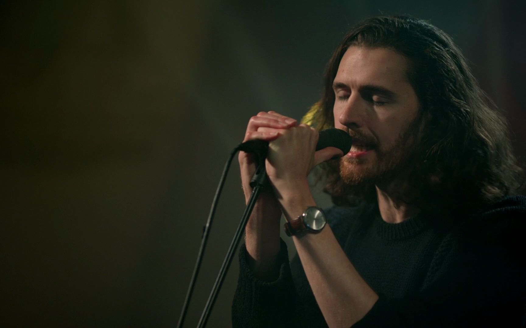 [图]【欧美现场】Hozier 最新现场 Take Me To Church